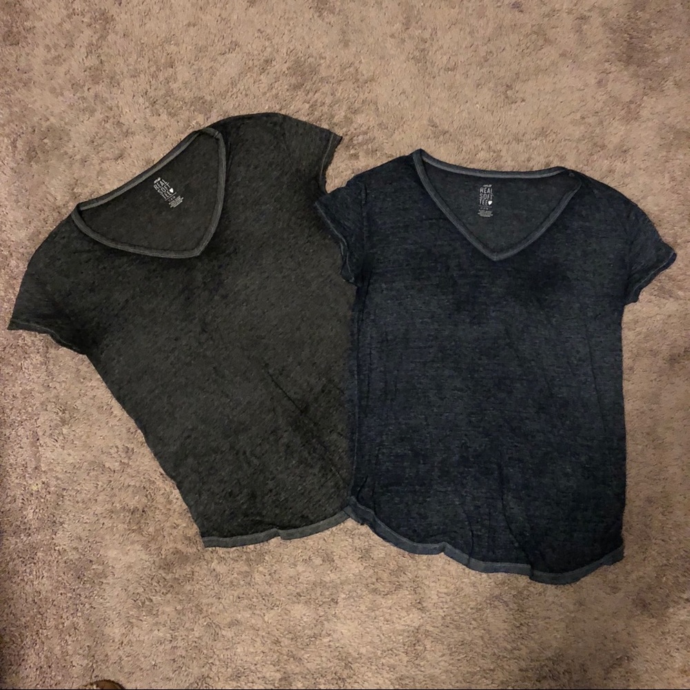 Aerie v necks